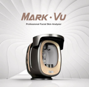 CÁC BƯỚC HOẠT ĐỘNG Công nghệ quét hình ảnh bằng gương led 4 chiều Cho độ tương phản sắc nét, Trung thực Công nghệ phân tích bằng tia UV - tia cực tím - RGB – Ánh sáng phân cực Cho 8 kết quả phân tích da khác nhau ( nám dưới da UV – Nám – Đốm sắc tố - melanin hắc sắc tố - lỗ chân long – rãnh nhăn – dầu – sừng tế bào da chết) Có phần đo độ ẩm của 2 bên má và phần chữ T Máy phân tích da MarkVu sử dụng gương soi kỹ thuật số, kiểm tra chính xác các điểm, các vùng dưới da và dưới da khuôn mặt