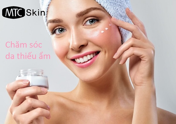 chăm sóc da thiếu ẩm đúng cách