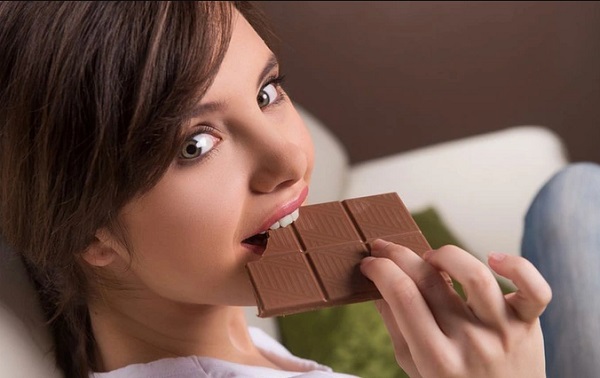 Ăn gì để trắng da - Sôcôla đen