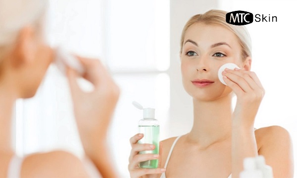 thêm toner vào quy trình skincare